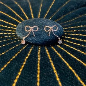 VINTAGE Silver Bow Earrings w/ Cubic Zirconia Gem